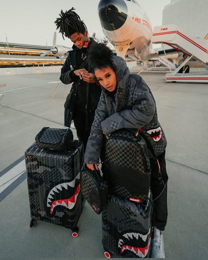 HENNY BLACK TOILETRY BAG